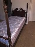 EARLY AMERICAN FOUR POST TWIN SIZE BED
