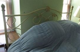 iron queen bed
