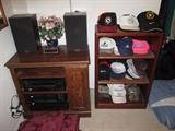 Optimas stereo STA-3760 Cassette player 53, 5 disc player CD8160 & speakers Ball caps-Golf-NRA-etc.