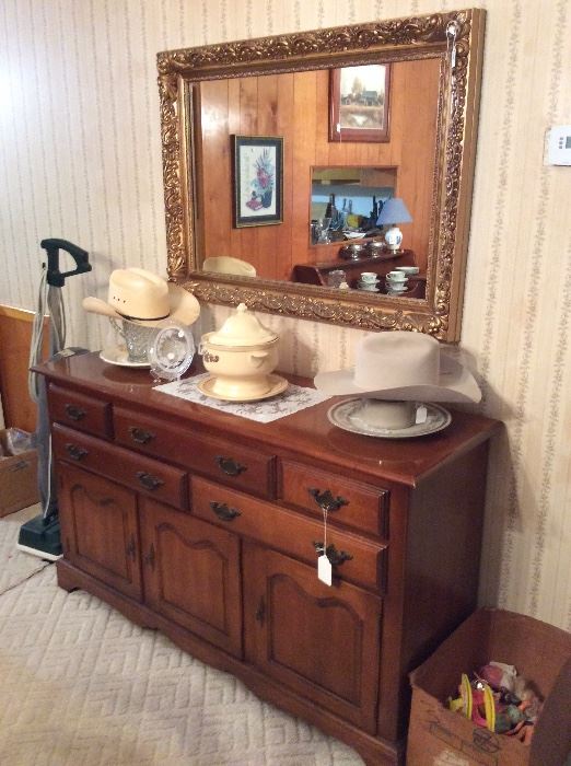 Wonderful Buffet - gorgeous Mirror - Stetson Hats