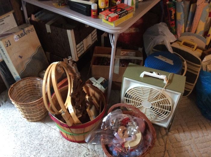 Fans, Baskets, just to much to take pictures of and list.