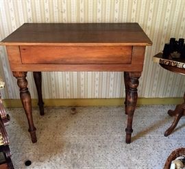 Fantastic Spinet Desk