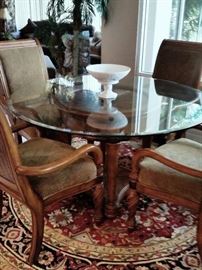 8 foot round rug, made in turkey