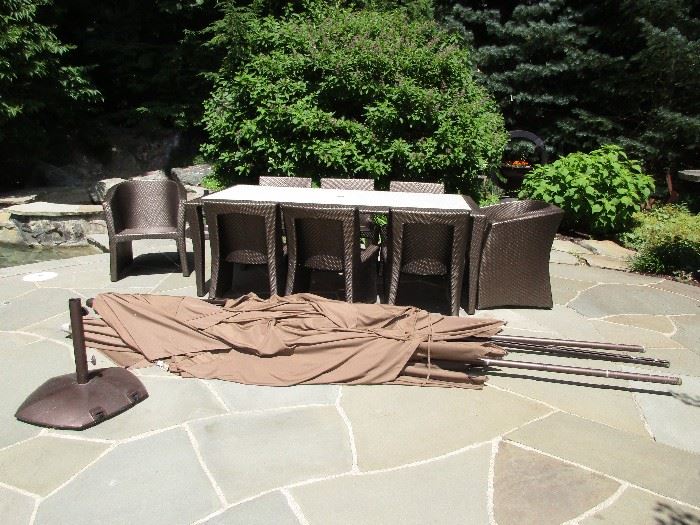 Outdoor seating table