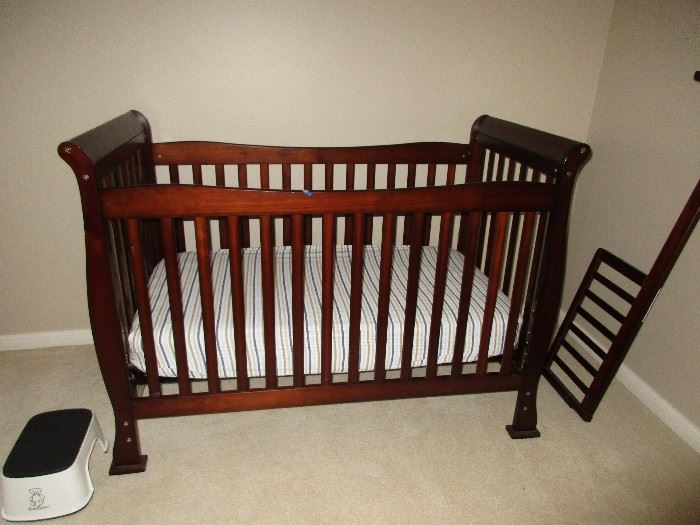 Crib which converts to childs bed