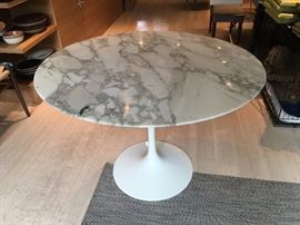 Knoll Studio Eeno Saarinen Marble Top Tulip Table