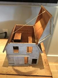 Primitive Barn Model 