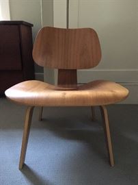 Herman Miller Eames Plywood Chair