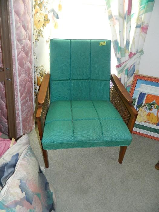 Wonderful mid century modern chair - Lovely and comfortable 