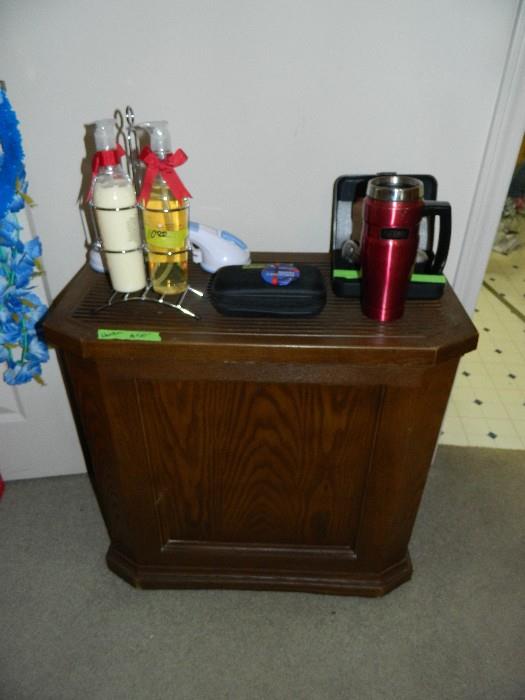 Heater, miscellaneous items from bedroom/bathroom
