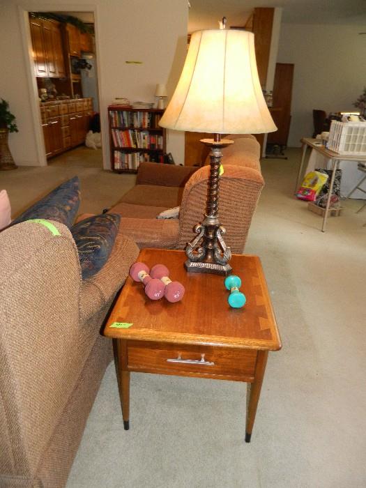 End table, lamp, weights