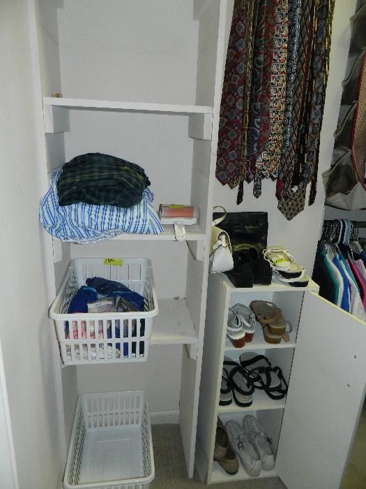 MBR closet - lots of clothes - Men's 2XL and womens'