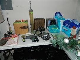 Garage - Bird feeder, antenna's, tools, etc.