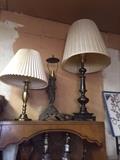 VARIOUS DECORATIVE LAMPS
