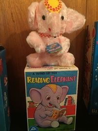 The reading elephant with original box