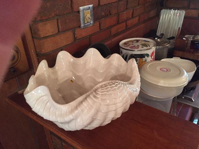 Large ceramic shell salad bowl