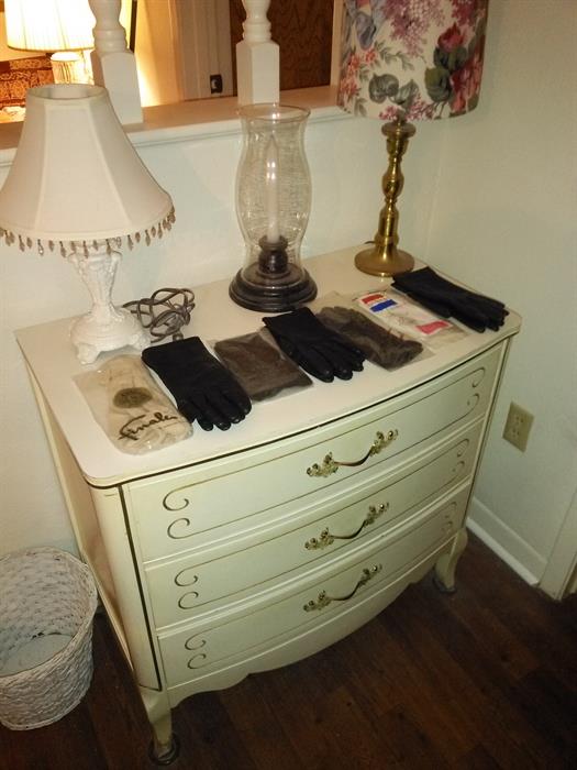 Sisters Estate Sales and Services Starts On 7/21/2016