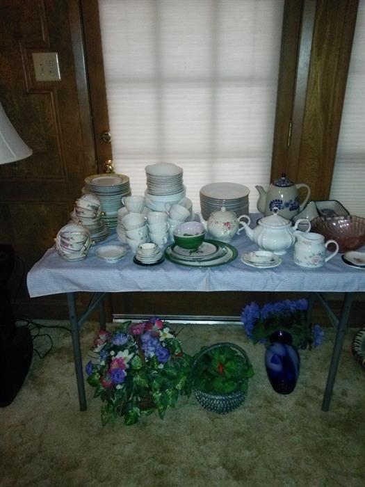 Sisters Estate Sales and Services Starts On 7/21/2016