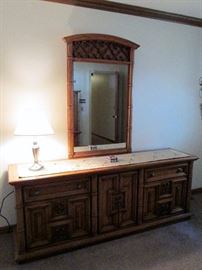 Thomasville hollywood regency​ king bedroom set (Sealy Posturepedic super clean mattress, dresser w/ mirror, pr night stands and gentleman's chest of drawers)