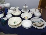 vintage glass / collectibles & antique pieces and china