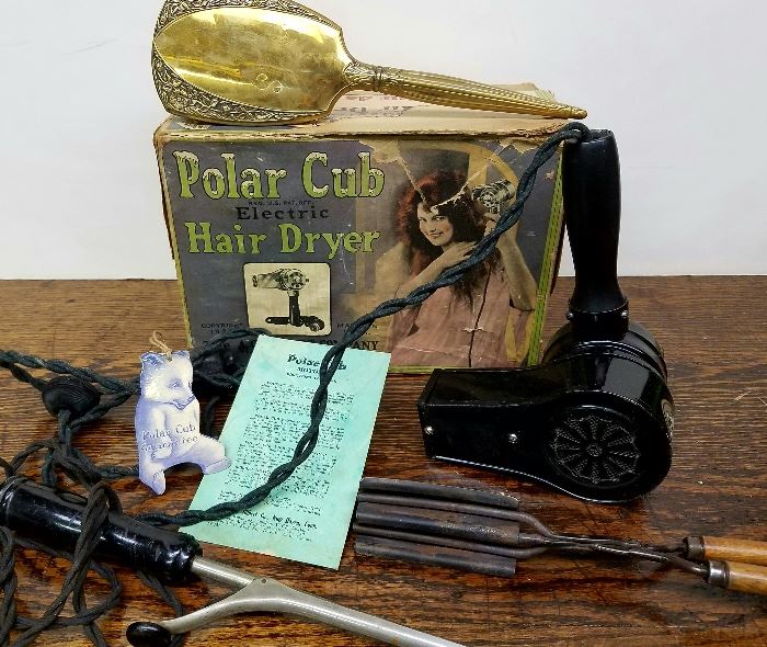 Amazing Polar Cub box with dryer and cute tag! Vintage Curling Irons.