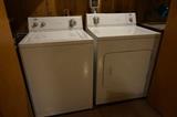 Whirlpool Estate Washer and Dryer set