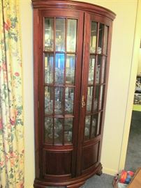 Corner cabinet is so pretty, great use of a little corner in your dining room or other rooms