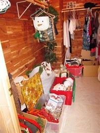 LOTS OF NICE CHRISTMAS