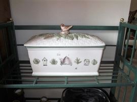 PFALZGRAFF CHINA SET AND MANY MATCHING PIECES.