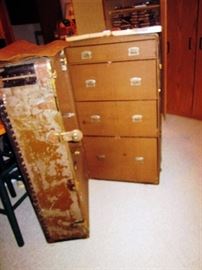 ANTIQUE TRUNK