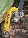 YALE PALLET JACK