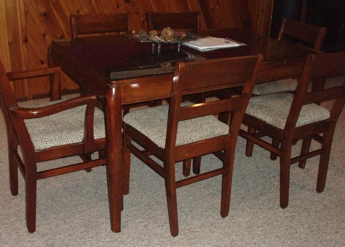 Deco dining room table and chairs