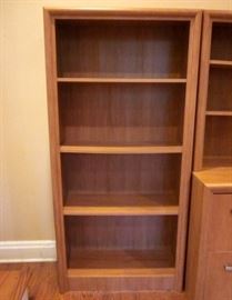 Four-shelf bookcase
