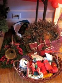 Misc. holiday decor.