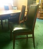 Mid Century Modern Dining Room Table, Curved legs by Dillingham Milo Baughman and 6 Chairs in great shape