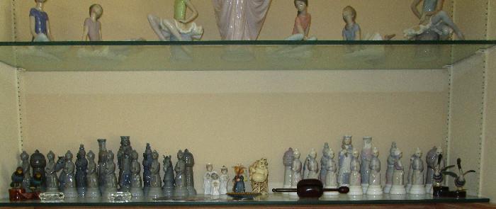 Rare Lladro chess set purchased in Spain in the 1970s - Long retired and in excellent condition