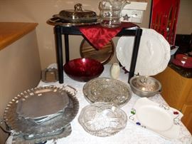CRYSTAL BOWLS AND PLATTERS