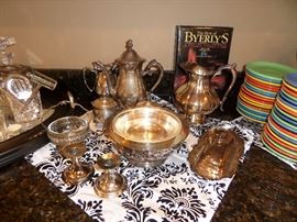 SILVER PLATE PITCHER AND CREAM & SUGAR, BUTTER DISH ETC