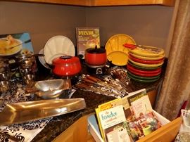 VINTAGE FONDUE PLATES & POTS