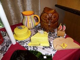 VINTAGE OWL COOKIE JAR, COVERED MOUSE SERVERS, AND PITCHER