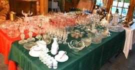 TABLES of Glassware