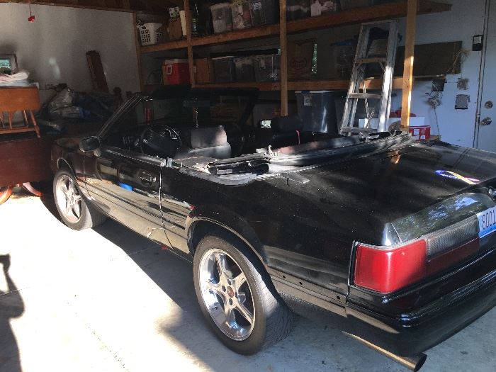 1991 Mustang convertible 302 - 5.0 ltr engine, PBK headers, dual exhaust and Cobra Z tires!!