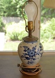 Vintage Blue & White Ceramic Table Lamp