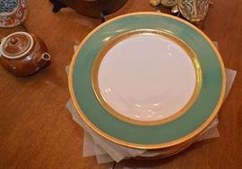 Set of 8 Limoges Dinner Plates (Green with Gold Edging)