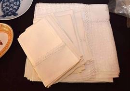 Vintage Tablecloth & Napkins
