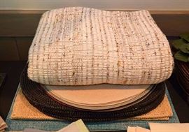 Contemporary Table Linens (Napkins, Place Mats & Tablecloths)