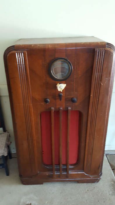 Philco floor model radio - $40