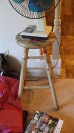 stool, floor fan