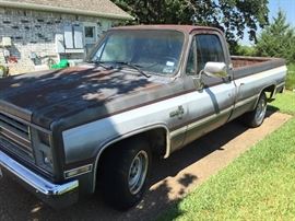 1986 Silverado in Running condition... may not be roadworthy. 