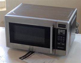 700 watt Emerson microwave